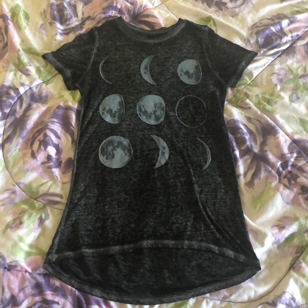 Lightweight moon T shirt